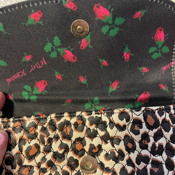Betsey Johnson Crossbody - Picture 3 of 6
